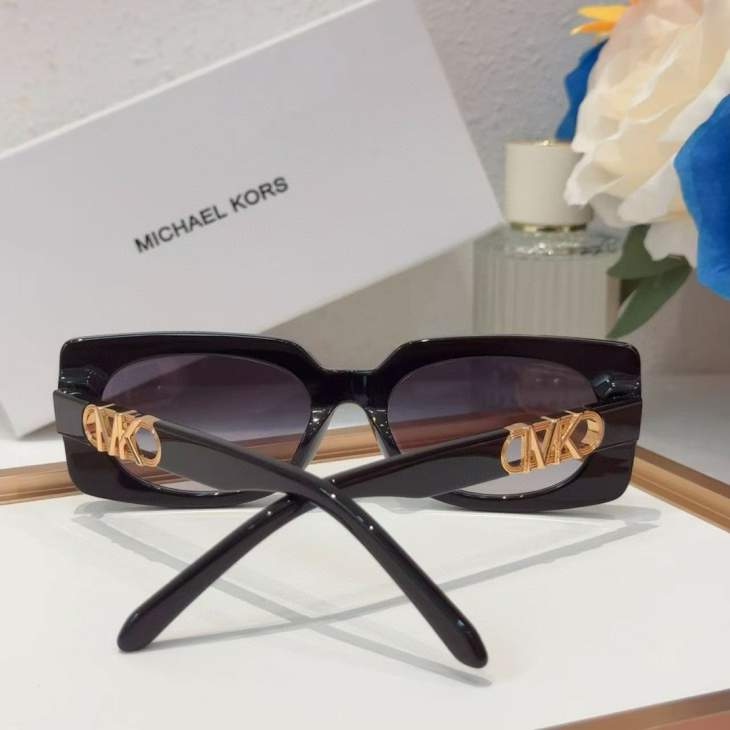 Picture of Michael Kors Sunglasses _SKUfw71187504fw